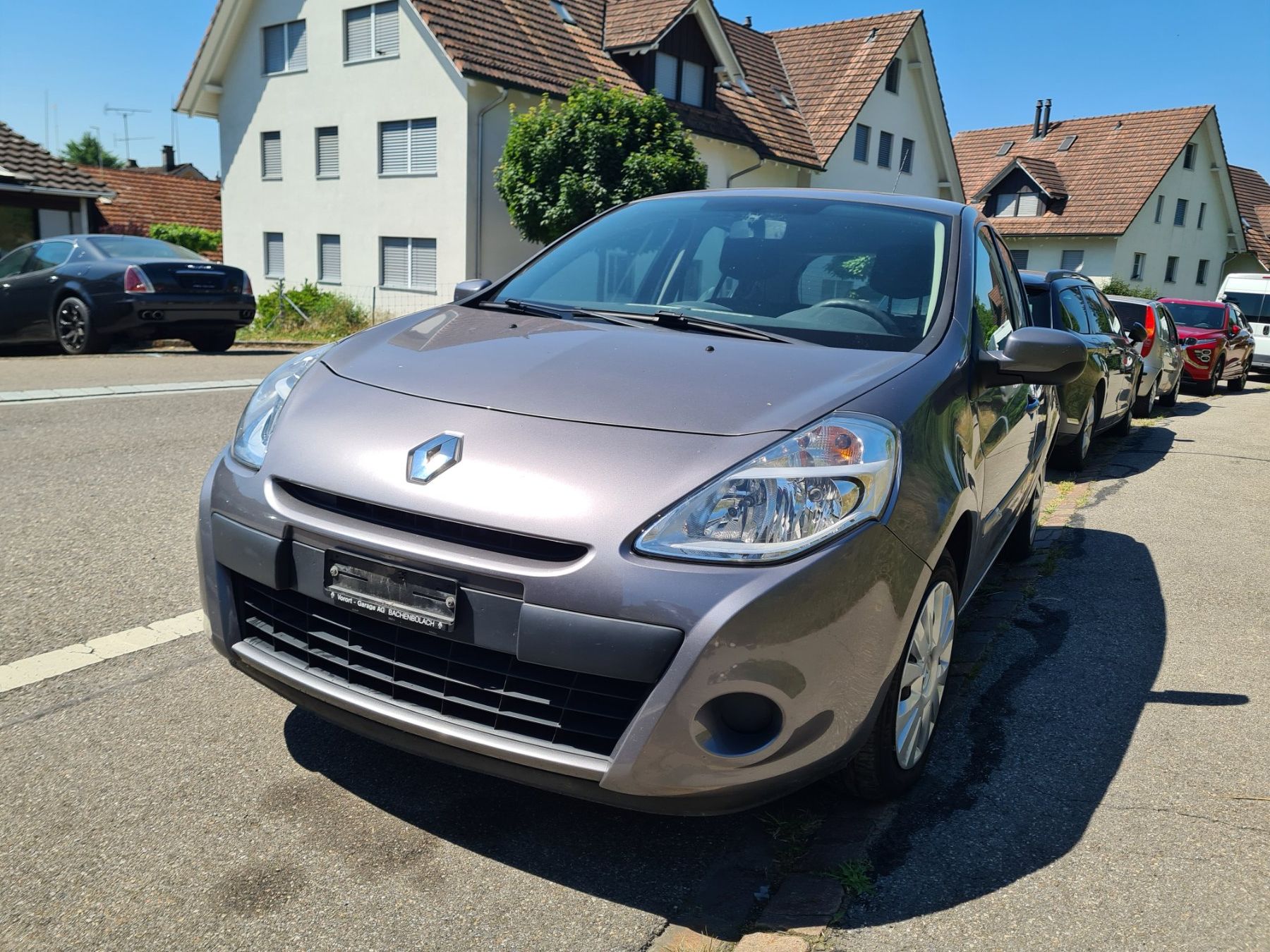 Renault Autos: Renault Clio 1.2 – D'occasion à Bäretswil par WamoNeu