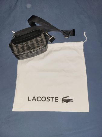 Lacoste Umhängetasche - Schwarz mit Muster