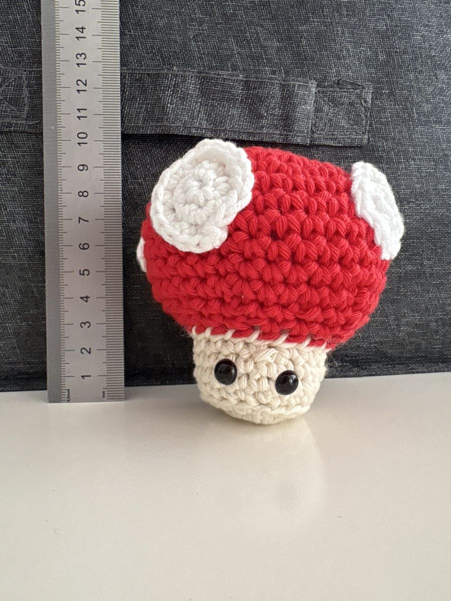 Giocattoli: Handmade crochet Super Mario Toadstool Mushroom – Nuovo e nell'imballaggio originale da Kerzers venduto da jas_c692