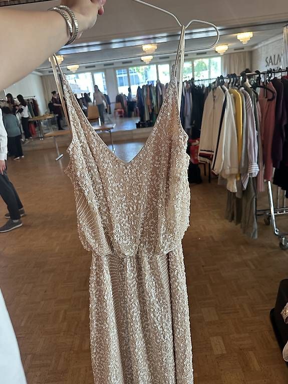 Kleider: Schickes Kleid Grösse S  – Gebraucht aus Birmensdorf ZH von admira.h