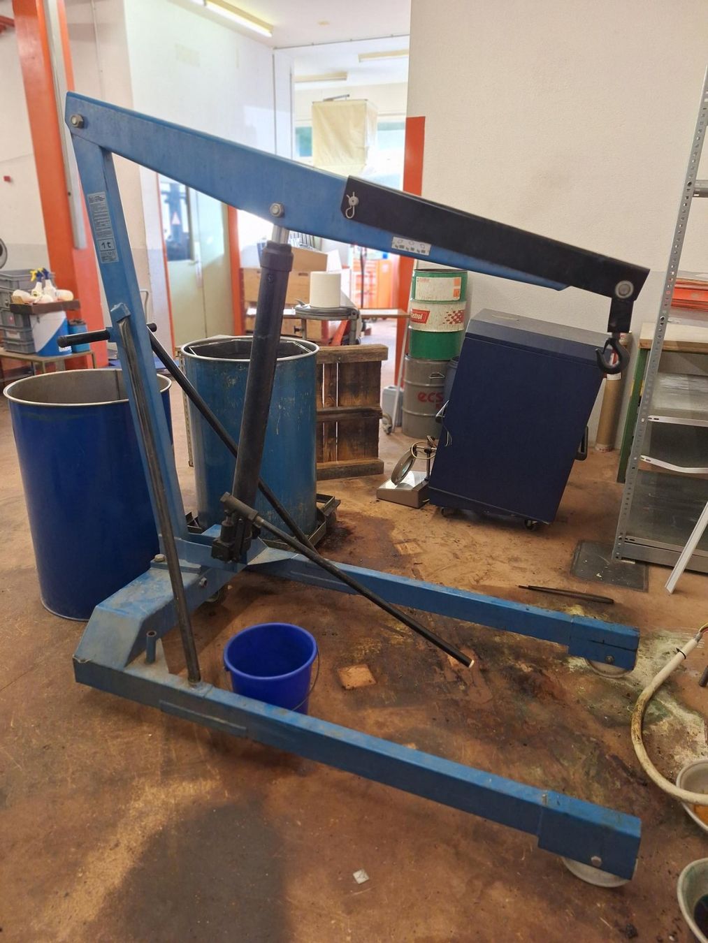 Gru: Werkstattkran Giraffe – Usato da Frutigen venduto da orpaw