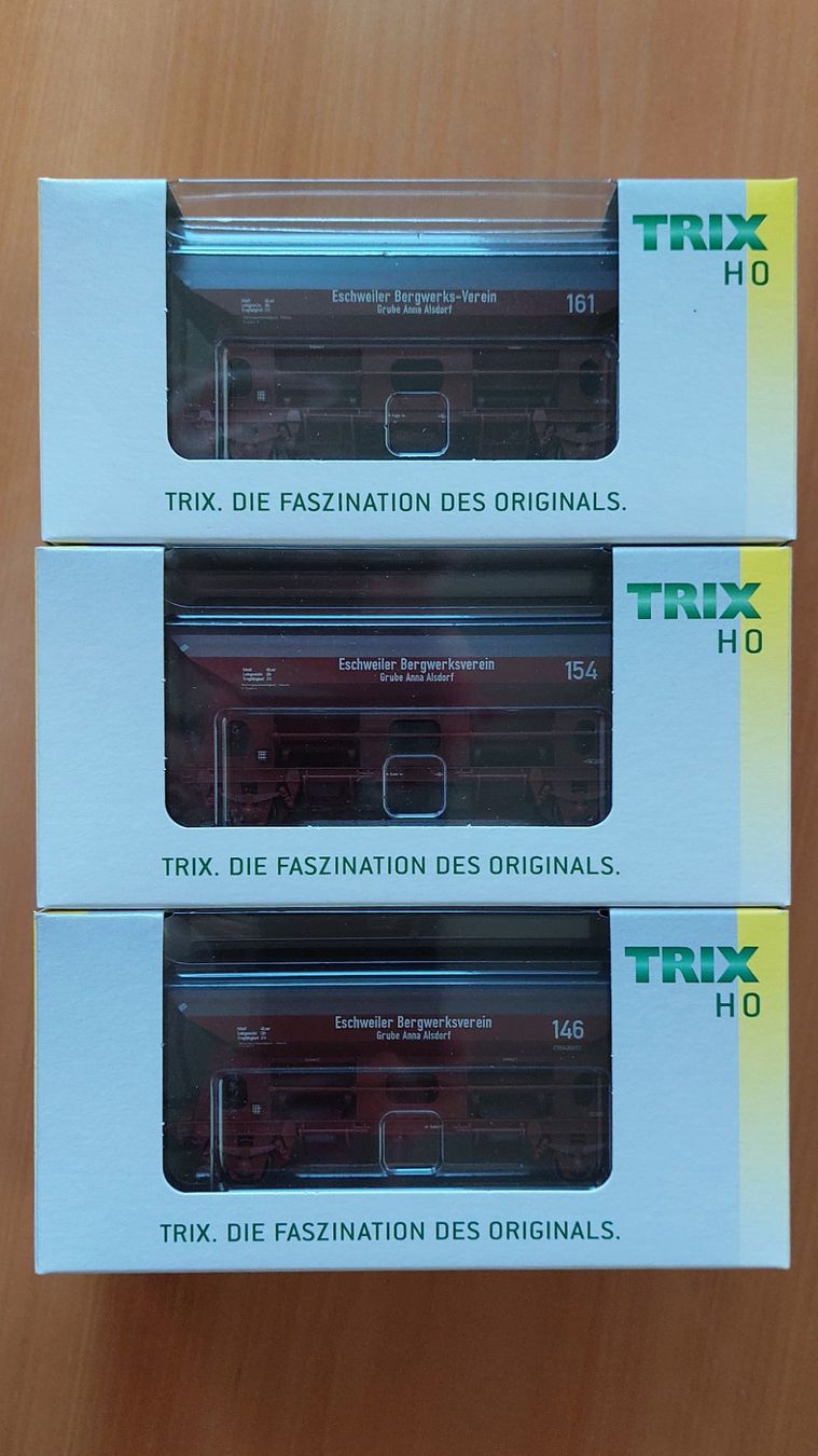 Trix Modellini di ferrovie: TRIX 24108 - Drehschieber-Seitenentladewagen mit Echtkohle! – Nuovo e nell'imballaggio originale da Rotkreuz venduto da MOBAHN-1zu87 3