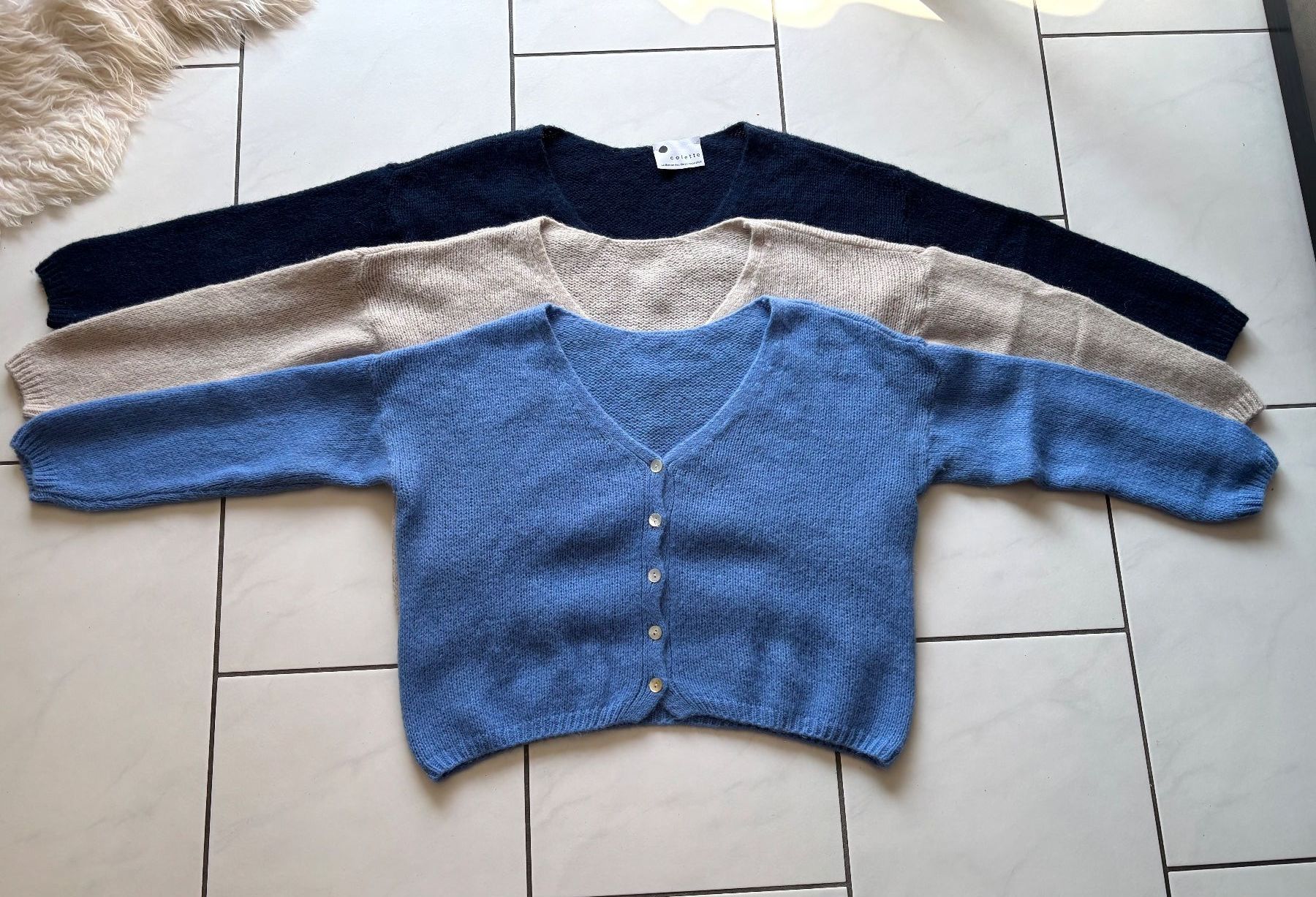 Nile Vestes: NILE Damen-Wolljäckchen – D'occasion à Sutz par ber_nwq9