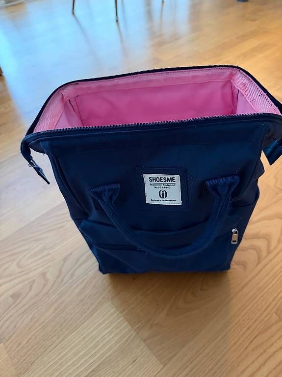 Borse & Zaini: Cooler Kinderrucksack dunkelblau – Usato da Igis venduto da Eva_gemella