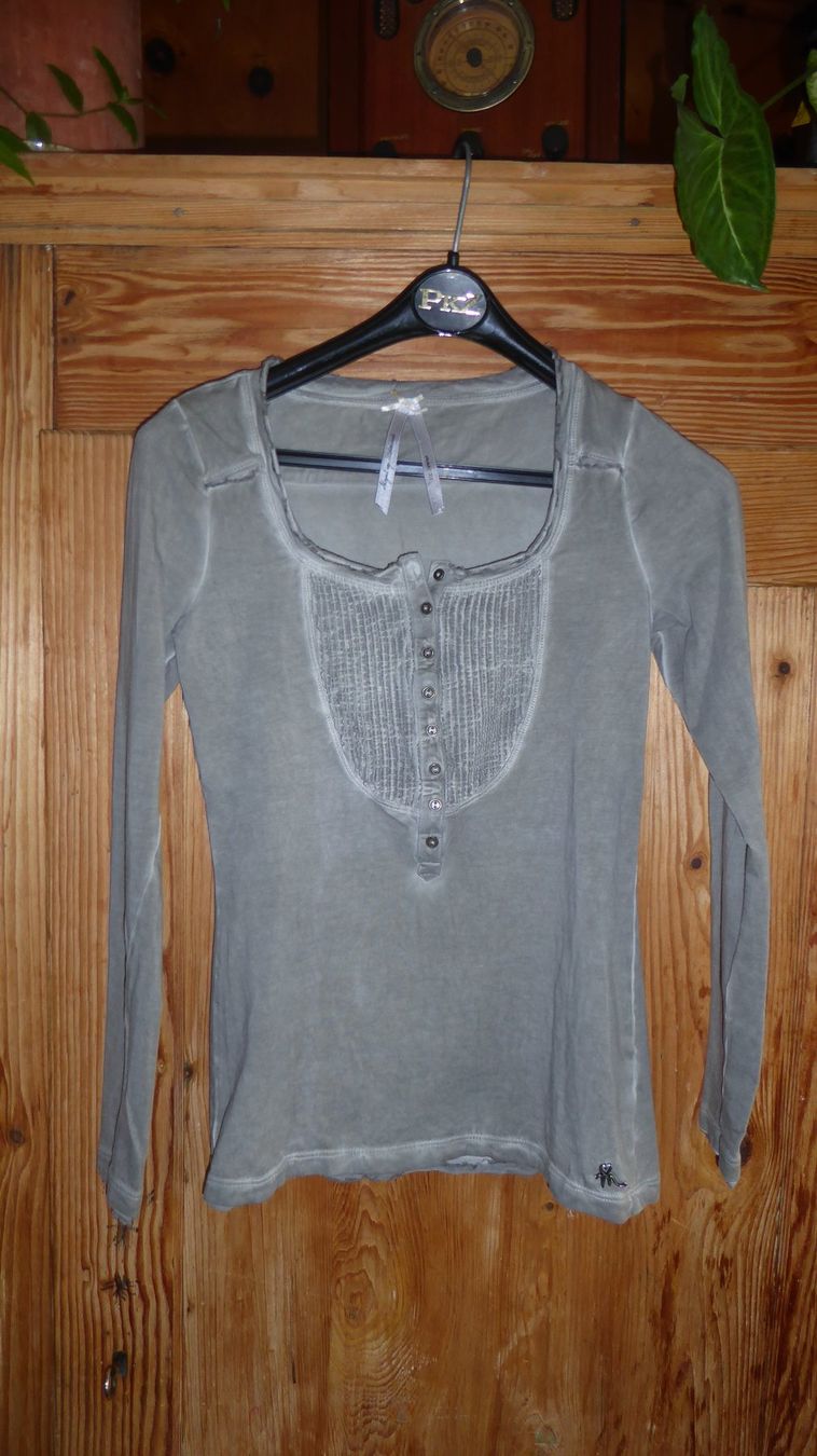 Maglioni & Felpe: Sweatshirt Gr XS MOGUL – Usato da Sargans venduto da Benziner