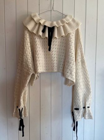 Zara cropped Pullover mit Rüschen gr M
