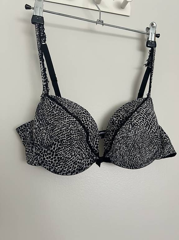 Altra biancheria intima: Soutien-gorge Les Copains – Usato da Bern venduto da manu0100