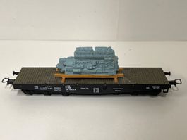ÖBB Flachwagen beladen mit Motor H0 DC