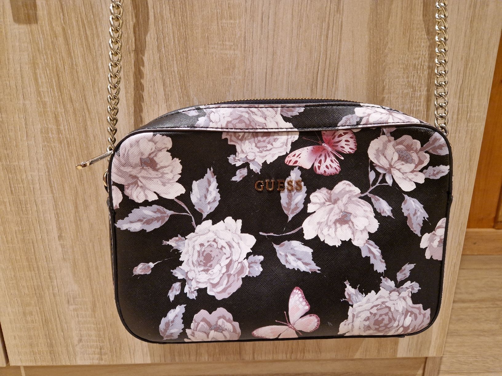 Guess Borse da donna: Guess Handtasche, Tasche, Umhängetasche – Usato da Saanenmöser venduto da 60ies