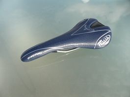 SELLE ITALIA SIGNG Titanium Velosattel in blau