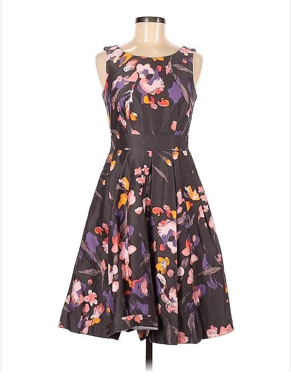 H&M Vestiti: Wunderschönes Kleid – Nuovo e nell'imballaggio originale da Alpnach Dorf venduto da Oli016