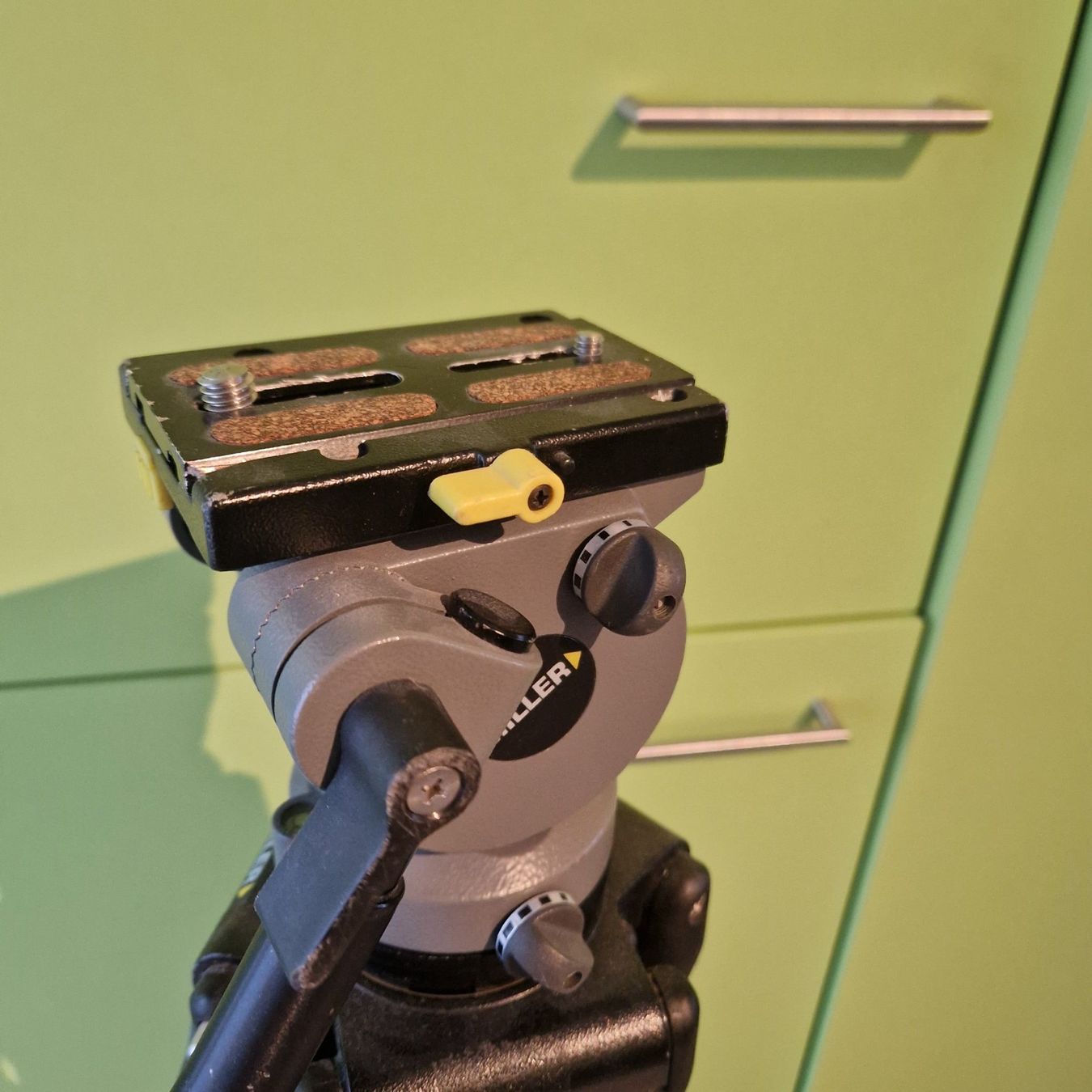 Treppiedi & Teste: Miller DS-10 Digital Support Tripod - #828 – Usato da Martigny venduto da VisualPixel 5