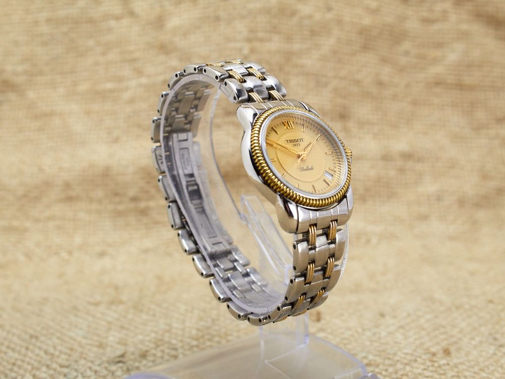 Damen Uhr Tissot C227 327W 27 mm Comprare su Ricardo