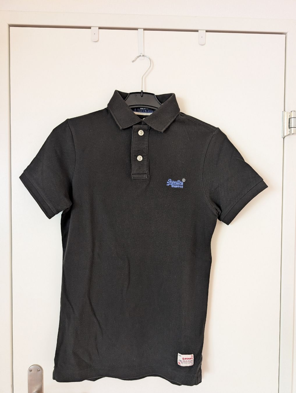 Superdry Magliette Polo: Superdry Poloshirt, Schwarz/Grau, Grösse S – Usato da Zürich venduto da Grogu13