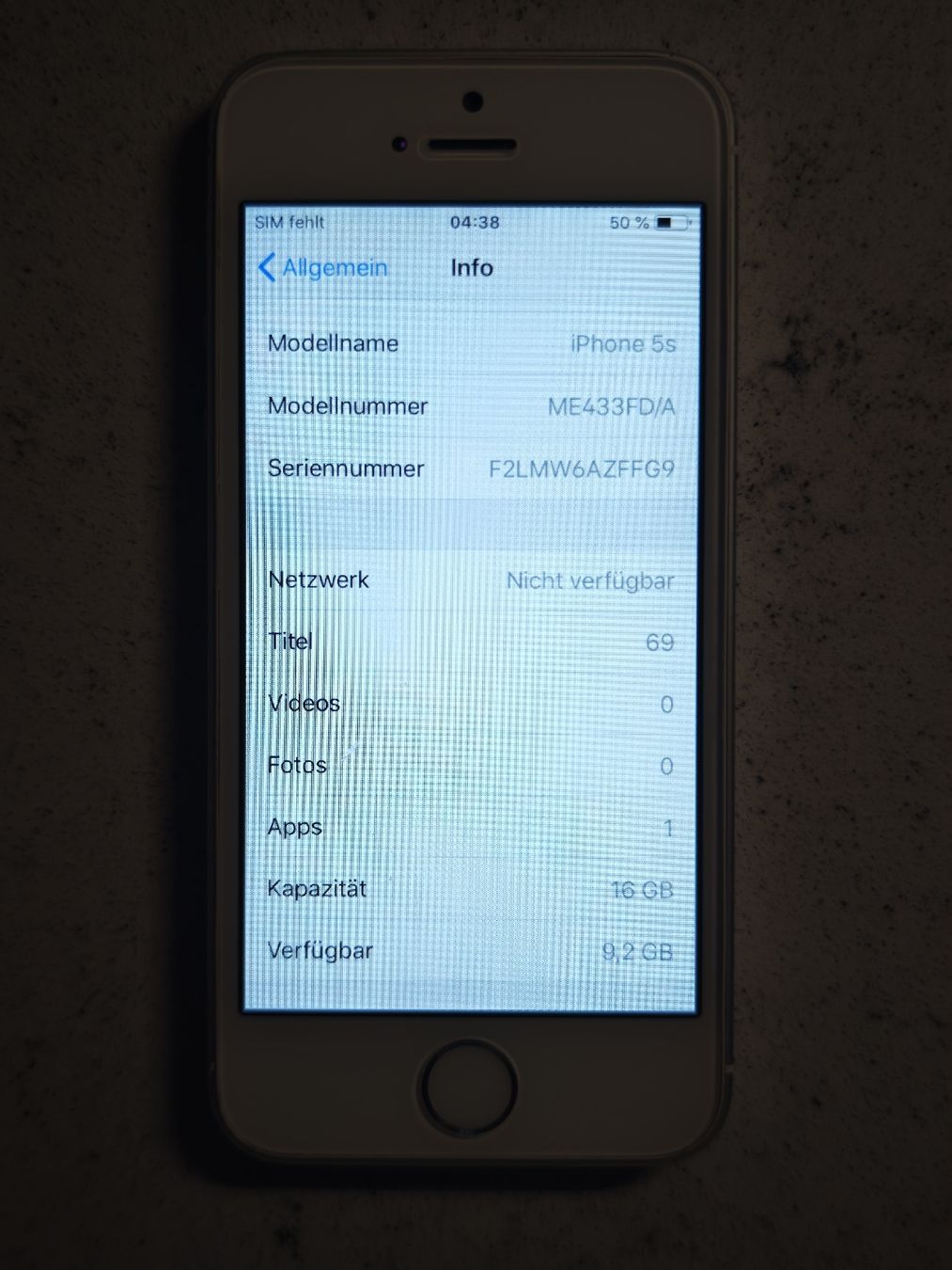 Apple Handys / Smartphones: IPhone 5S Silver – Gebraucht aus Basel von asylum.boy 2