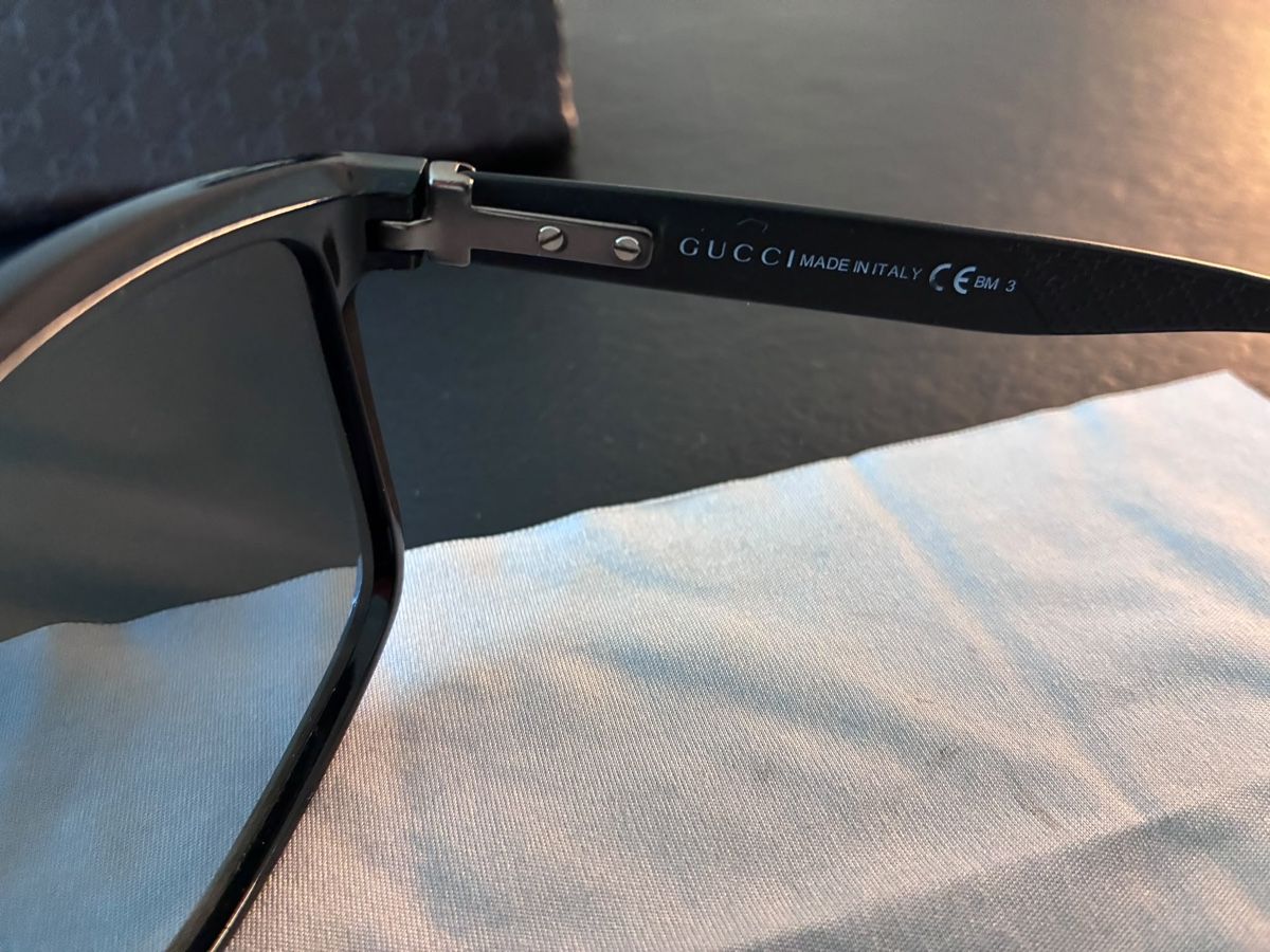 Gucci Occhiali & Lenti: Sonnenbrille Gucci Inkl. Etui – Usato da Erschwil venduto da mel_65cm 2