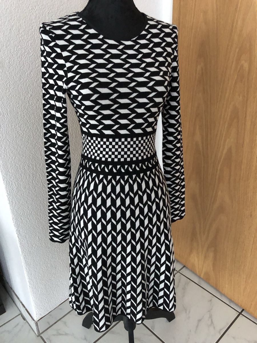 Marc Cain Kleider: Kleid MarcCain – Gebraucht aus Bettwiesen von cofrarium 5