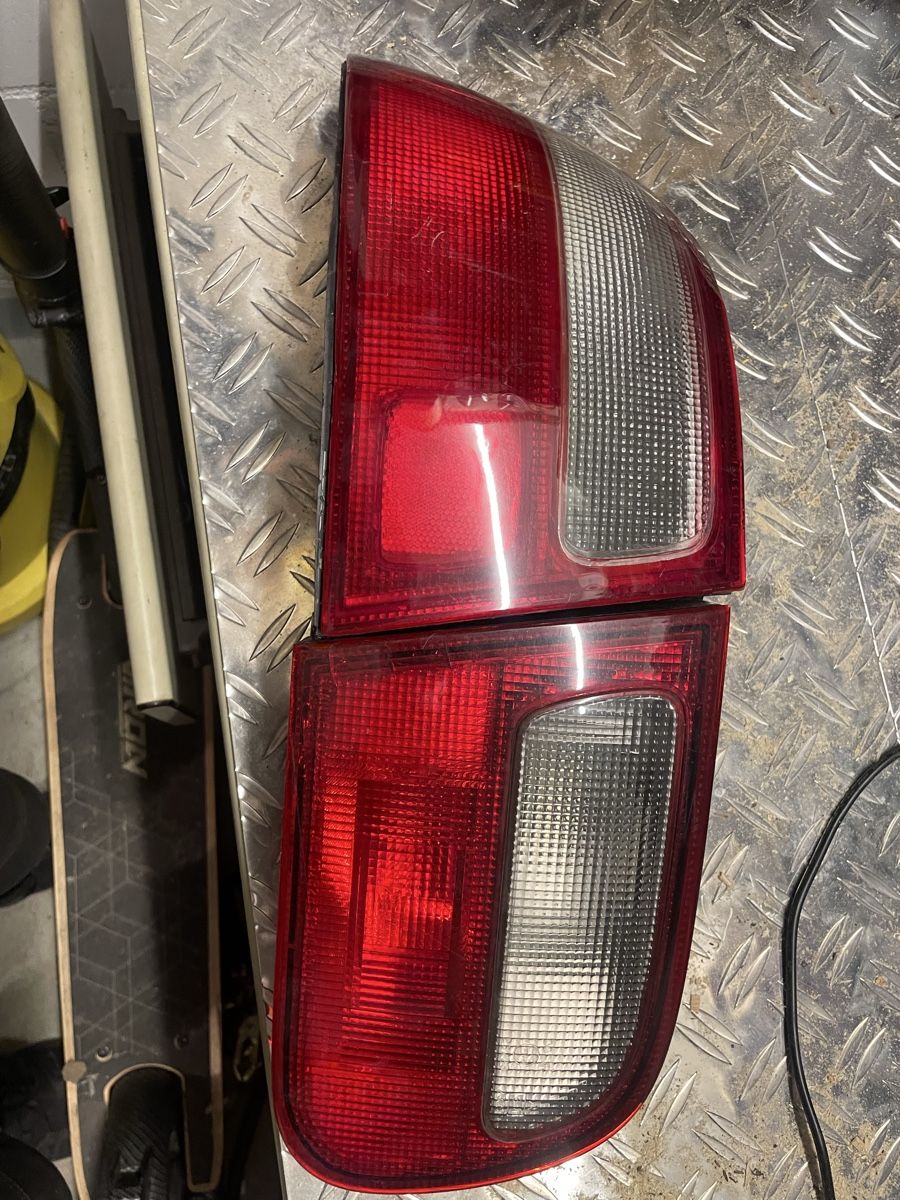 Honda Tutti pezzi di ricambio auto: Honda Civic EG Rückleuchten – Usato da Widen venduto da Fachmaa83 2