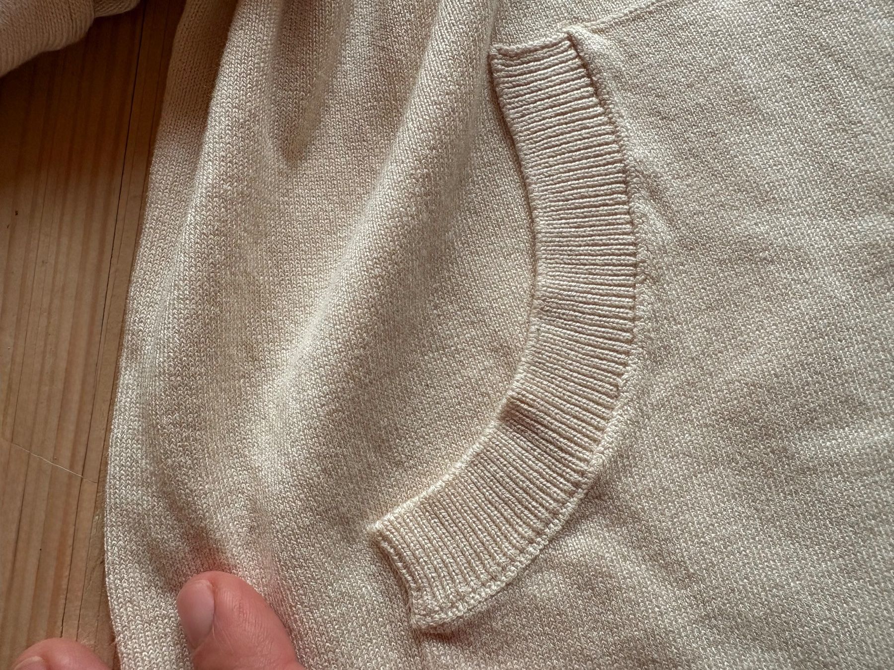 Pullover & Sweatshirts: Jäckchen /Cardigan/Pullover dünn Strick,Glitzer-Borte,Gr.M – Neu (gemäss Beschreibung) aus Siblingen von Vany_McDougall 7