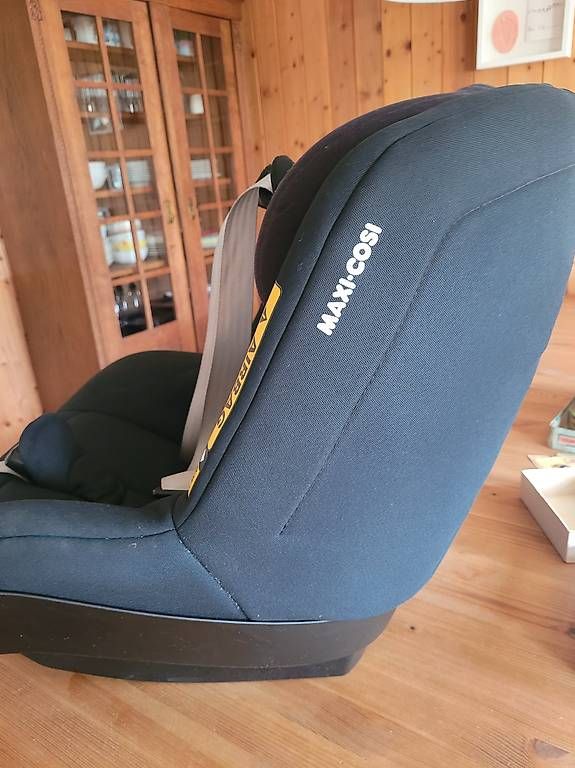 Maxi-Cosi Seggiolini per auto: Maxi Cosi Pearl pro 2 und Isofixstation – Usato da Wanzwil venduto da Mond113 2