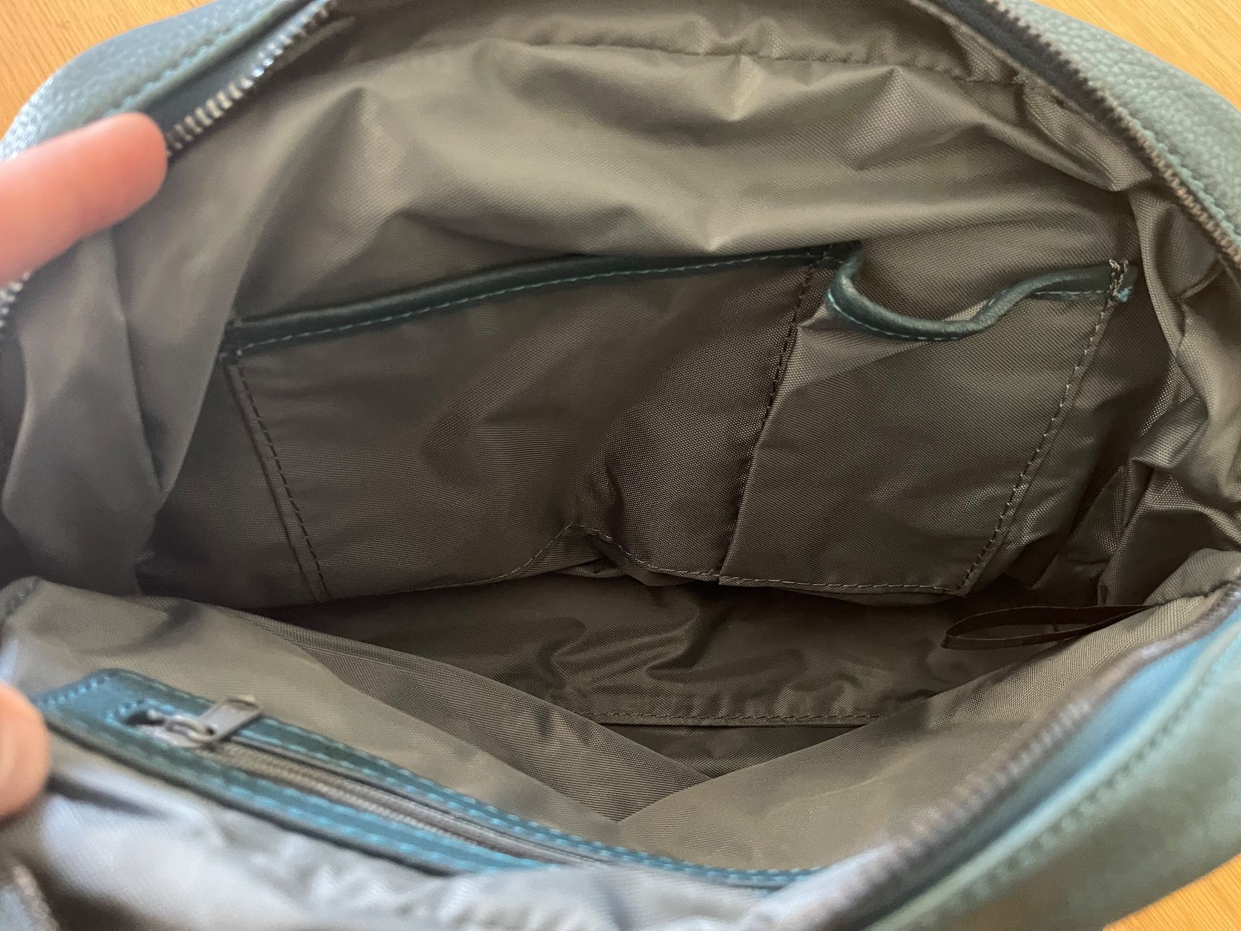 Picard Borse da donna: Hand-Tasche Picard – Nuovo (secondo la descrizione) da Ehrendingen venduto da abo_p9n6 5