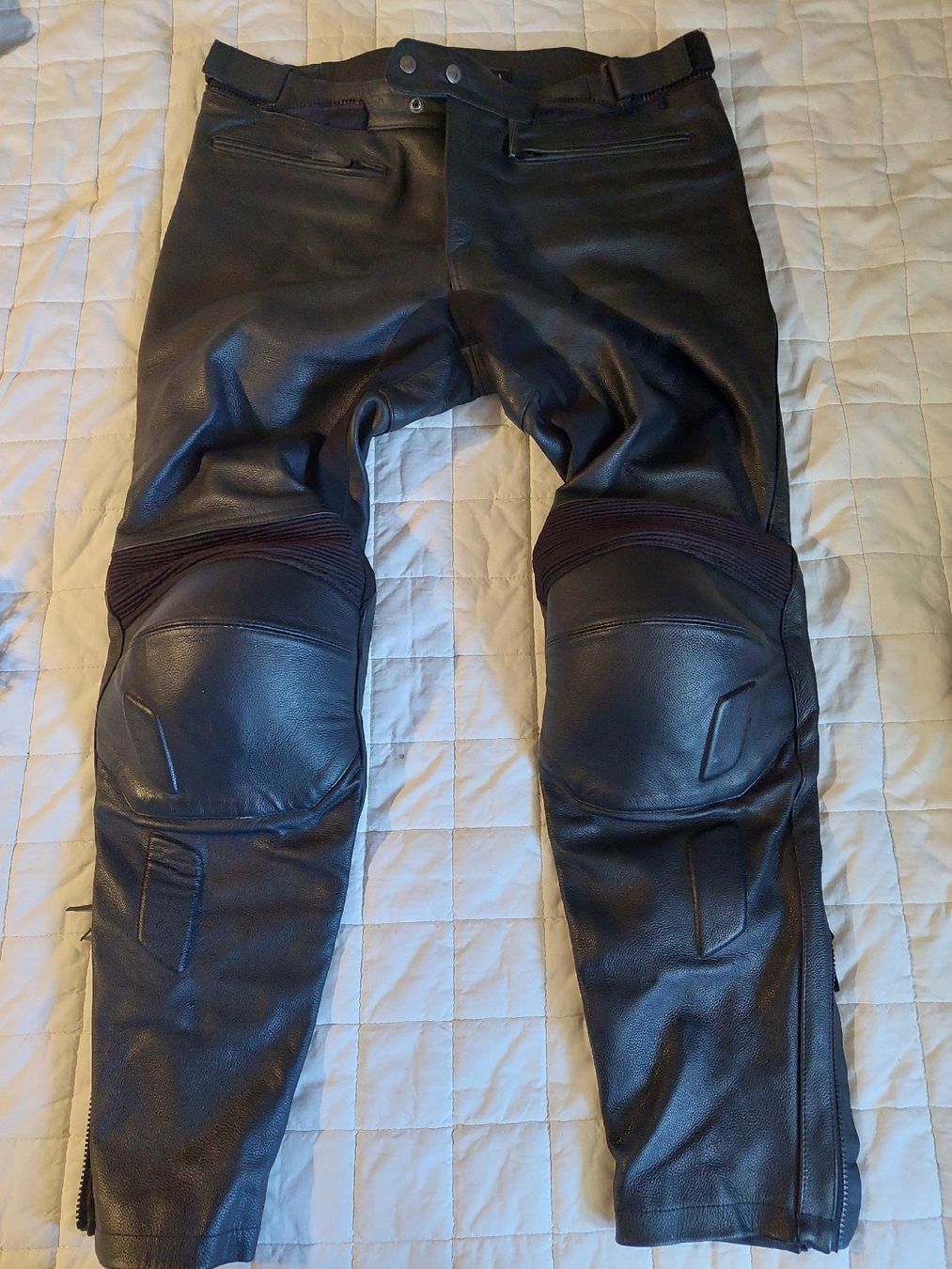 Hosen: Motorrad Lederhose Herren Grösse 56 – Gebraucht aus Stallikon von Chacana