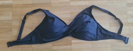 Schwarzer Bikini-Oberteil Grösse 40E, wie neu!