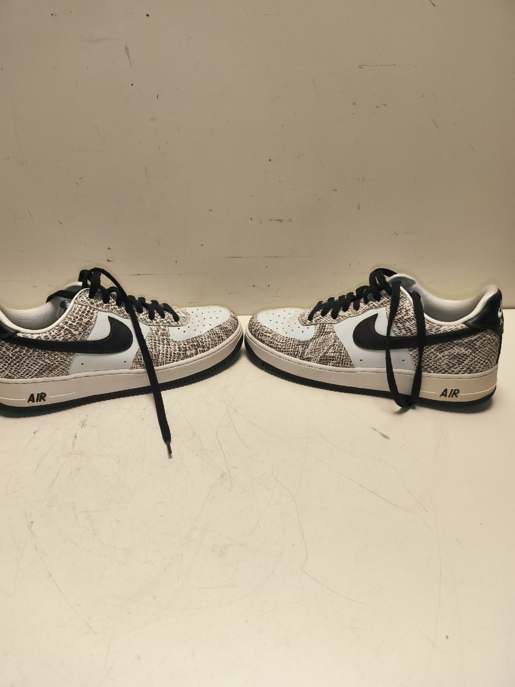 Nike Herrenschuhe: NIKE AIR FORCE 1  Gr. 43(em77) – Gebraucht aus Künten von Schnaepplihuus 1