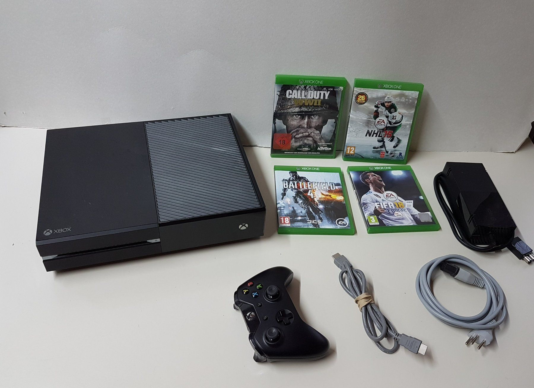 Microsoft Console: 😎Xbox One Konsole mit Spiele – Usato da Schüpfheim venduto da Games_Spielkonsolen