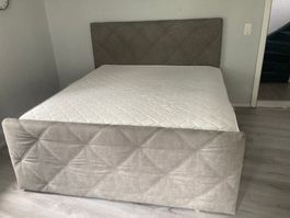Boxspringbett mit Bettkasten, neuwertig, 180x200cm, grau
