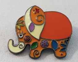 AA213 - Brosche Elefant