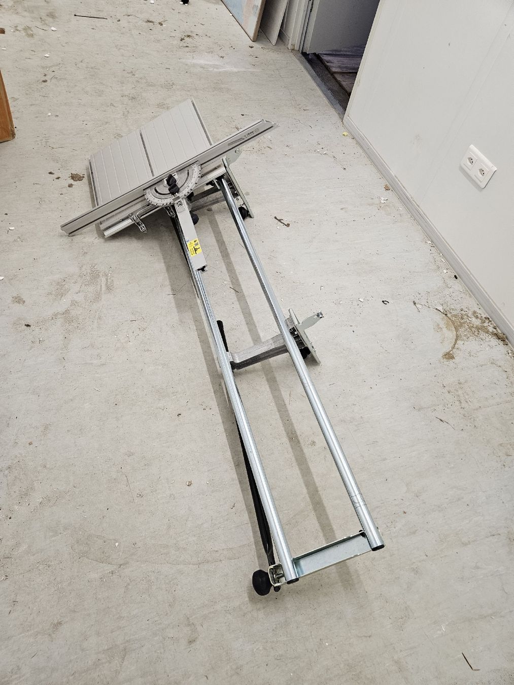 Festool Sägen: Festool TKS 80 EBS Schiebeschlitten – Neu und originalverpackt aus Rotkreuz von korni92