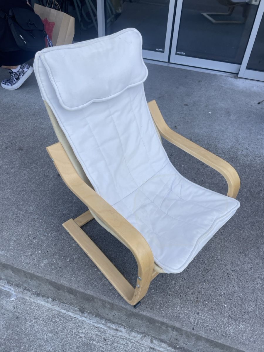 Ikea Poltrone: Bequemer Kinder Sessel mit weissem Bezug – Usato da Stallikon venduto da Willidos01