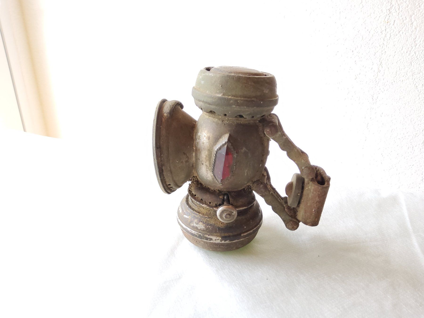 Lampes anciennes: Ancienne lanterne de vélo  – D'occasion à Malleray par Broc-Mo 1