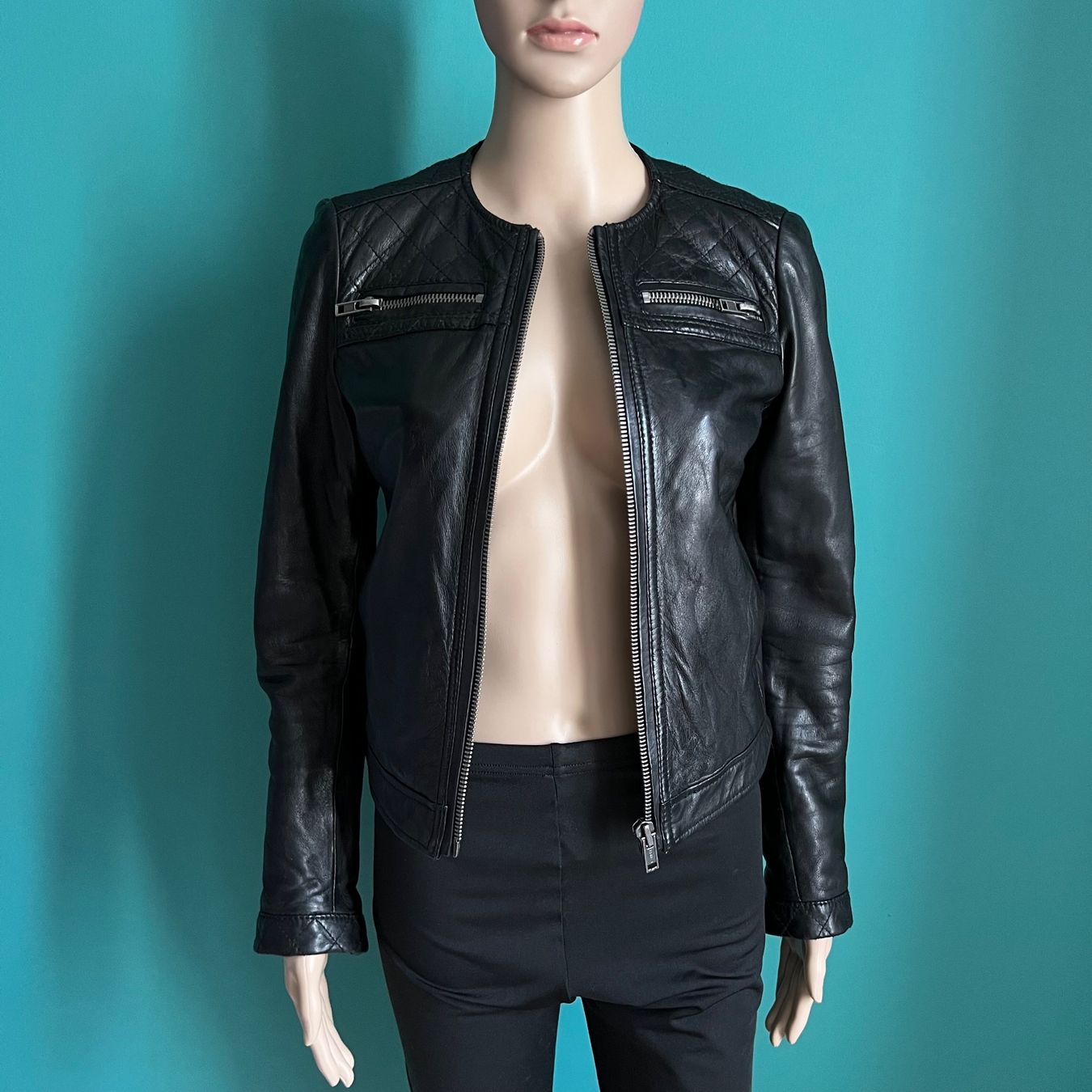 Zara Vestes: MANGO Lederjacke 🖤 – D'occasion à Zürich par ClosetQueen 8