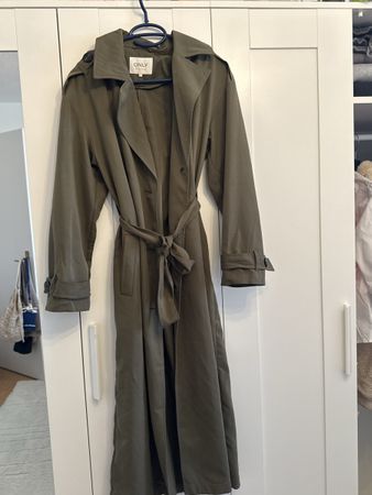 Trenchcoat Only olivgrün lang guter Zustand Grösse Xs