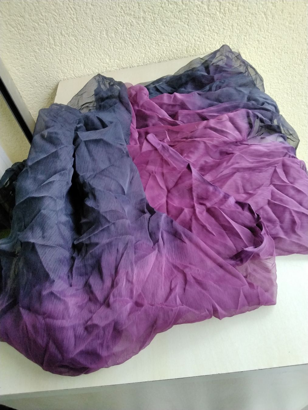 Foulard & Sciarpe: SCHAL / PAREO VIOLETT  SCHWARZ – Usato da Biel/Bienne venduto da dasi3 1