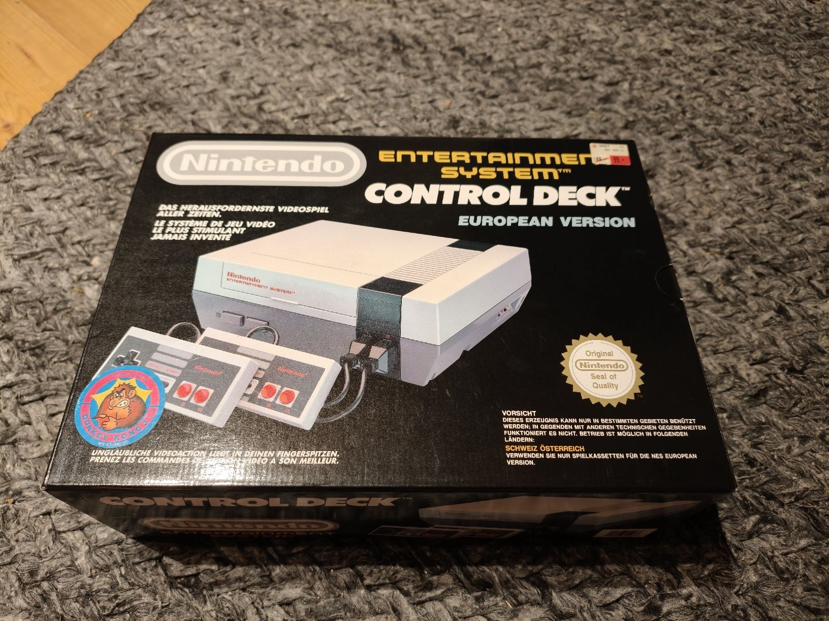 Nintendo Console: Nintendo NES Konsole mit OVP – Nuovo e nell'imballaggio originale da Berg am Irchel venduto da Julienm