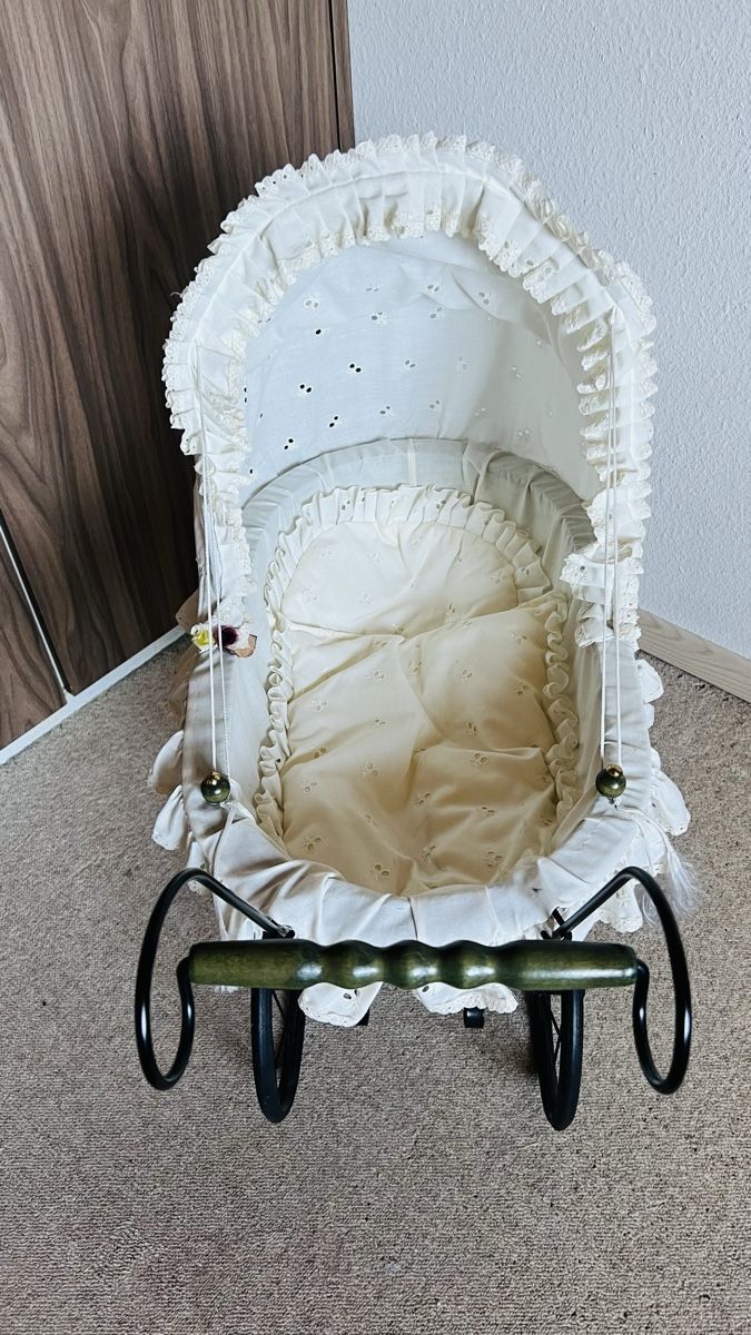 Carrozzine per bambole: Antiker Puppenwagen – Usato da Röschenz venduto da tan_xlt9 2