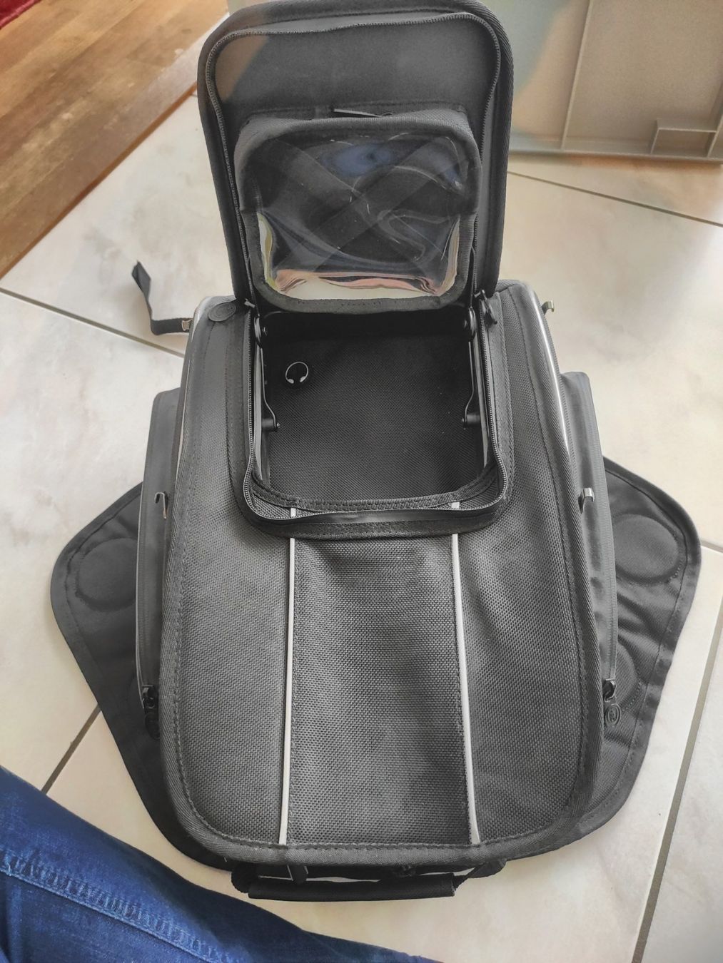 Touring: Tankrucksack von HELD, mit integriertem Navi-Träger – Usato da Tafers venduto da Adrian_Buchs 2