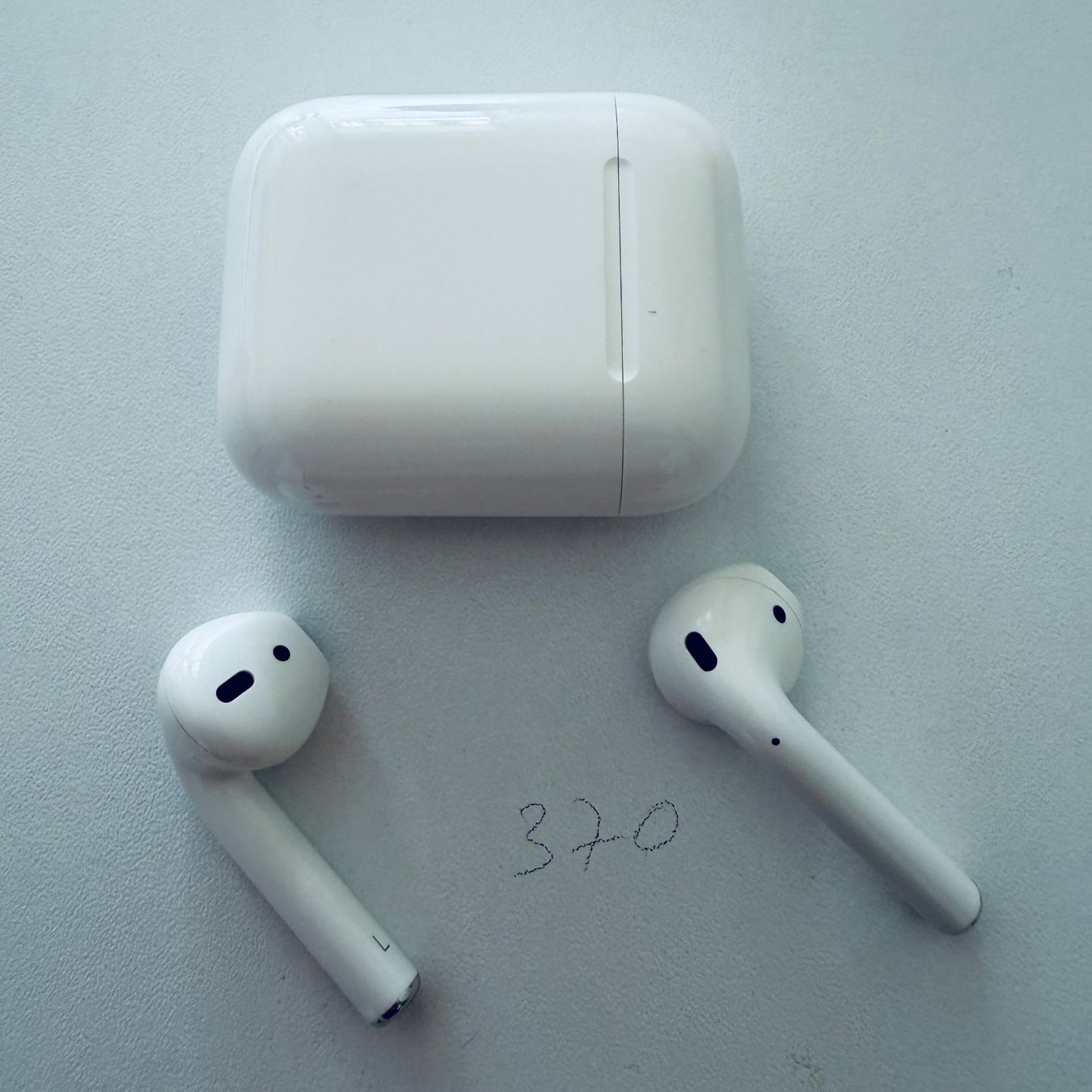 Apple Cuffie: Original Apple AirPods 2 Gen. Wireless Kopfhörer & Case – Usato da Basel venduto da MY.AIRPODS.SHOP 4