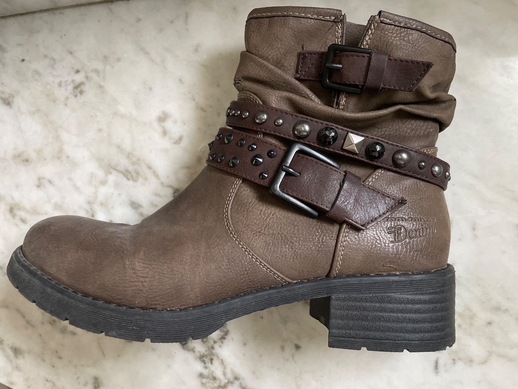 Tom Tailor Damenschuhe: Braune Stiefletten Boots Tom Tailer Gr.40 – Gebraucht aus Küssnacht am Rigi von Monimaus03 2