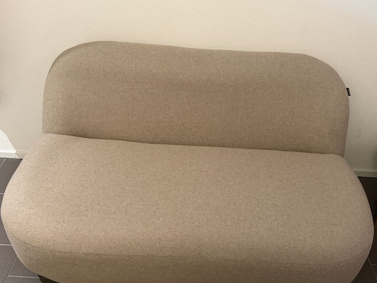 Divani: 2-Sitzer Sofa Stil: Minimalistisch – Nuovo (secondo la descrizione) da Fribourg venduto da mal_fq2y