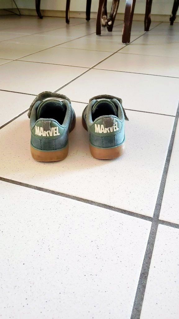 Schuhe für Jungen: Kinderschuhe Marvel Avengers Grösse 25 – Gebraucht aus Courtaman von Silb 3