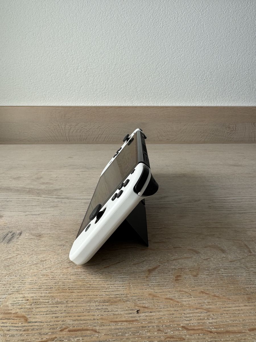 Nintendo Console: Nintendo Switch Oled Weiss mit Zubehör – Usato da Steinen venduto da SecondHandDream 2