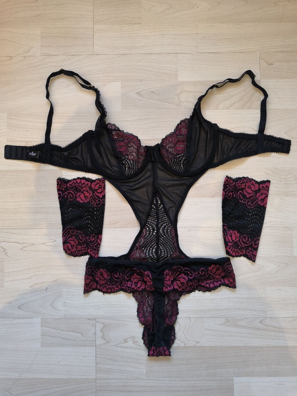 Altra biancheria intima: Body mit Spitze Grösse S – Nuovo (secondo la descrizione) da Brügg BE venduto da Meui_Zouberding 1