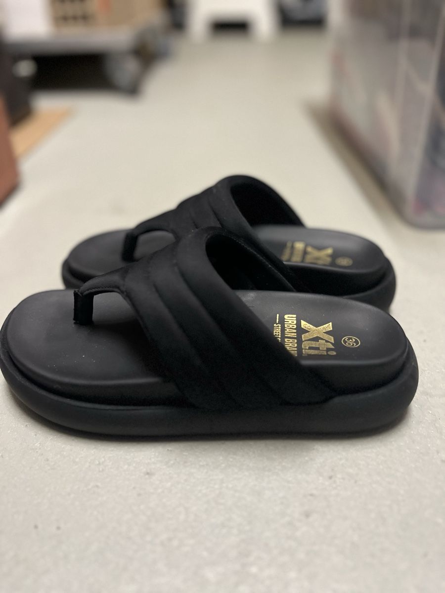 Flipperkästen: Flipflops Gr. 36 – Gebraucht aus Birmensdorf ZH von Liruli