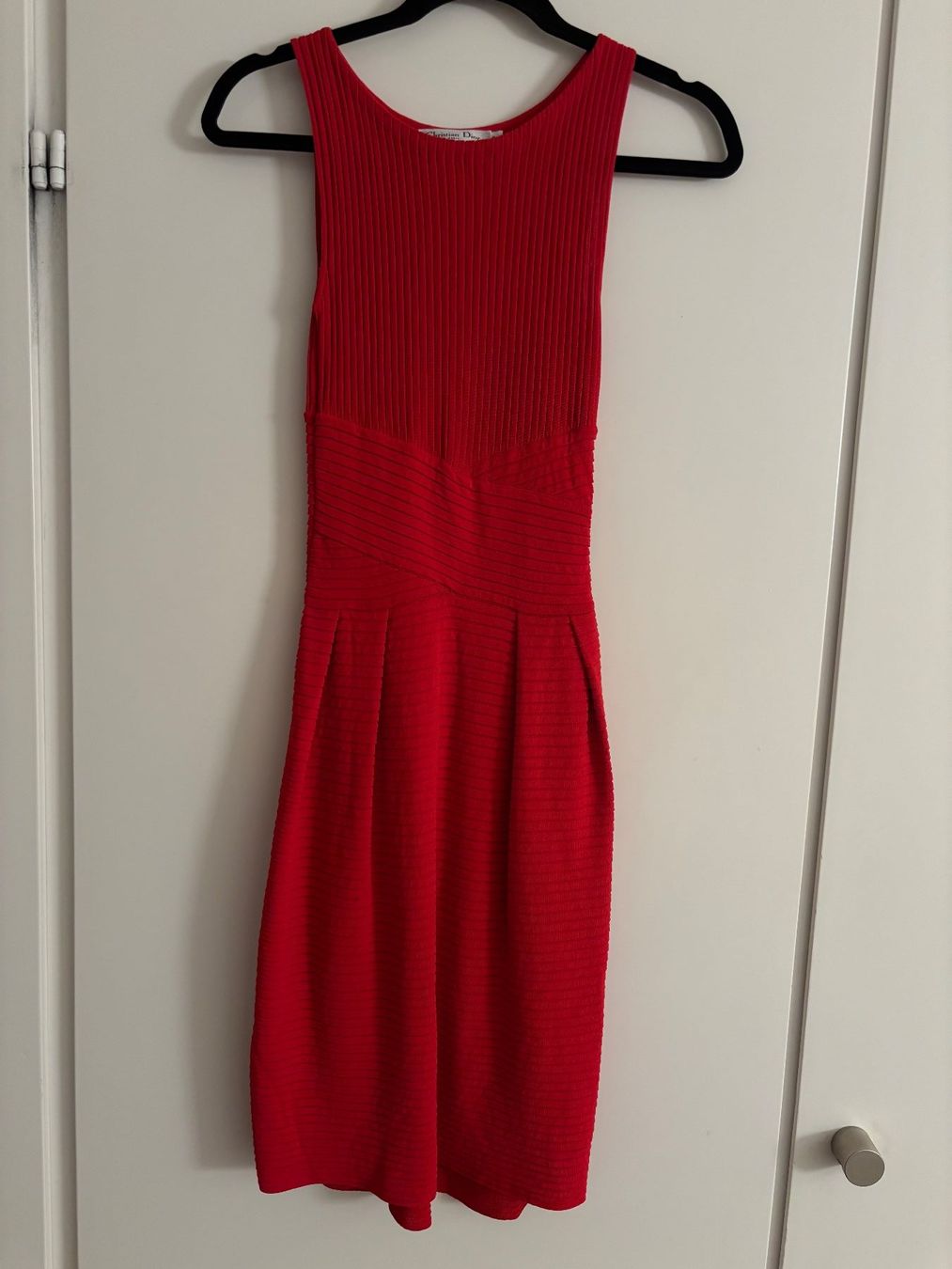 Dior Vestiti: DIOR ärmelloses, sehr elastisches Kleid 34 – Usato da Herrliberg venduto da mayfi