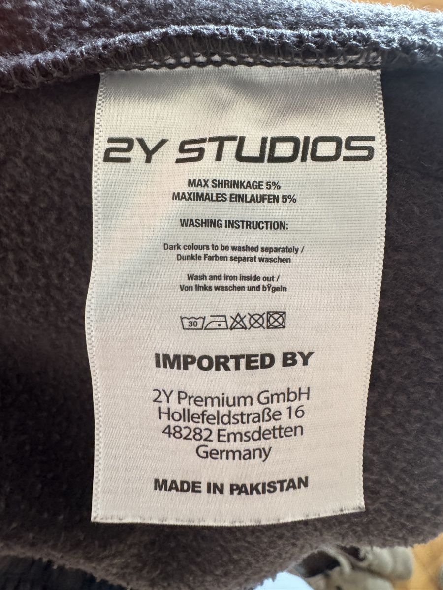 Hosen: Schwarze und graue 2Y Studios Sweatshorts – Neu (gemäss Beschreibung) aus Bern von Gigigian 2