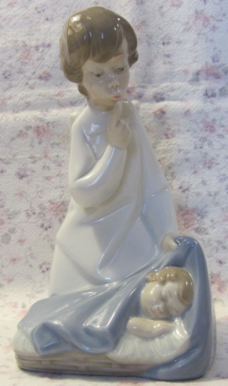 Lladro Statuette: Lladro - Wunderschöner Engel mit schlafendem Baby – Usato da Zürich venduto da Adebar0
